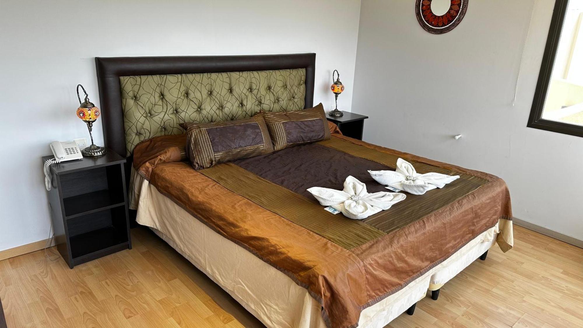 Complejo Riro Namaste Hotel San Antonio de Arredondo Luaran gambar